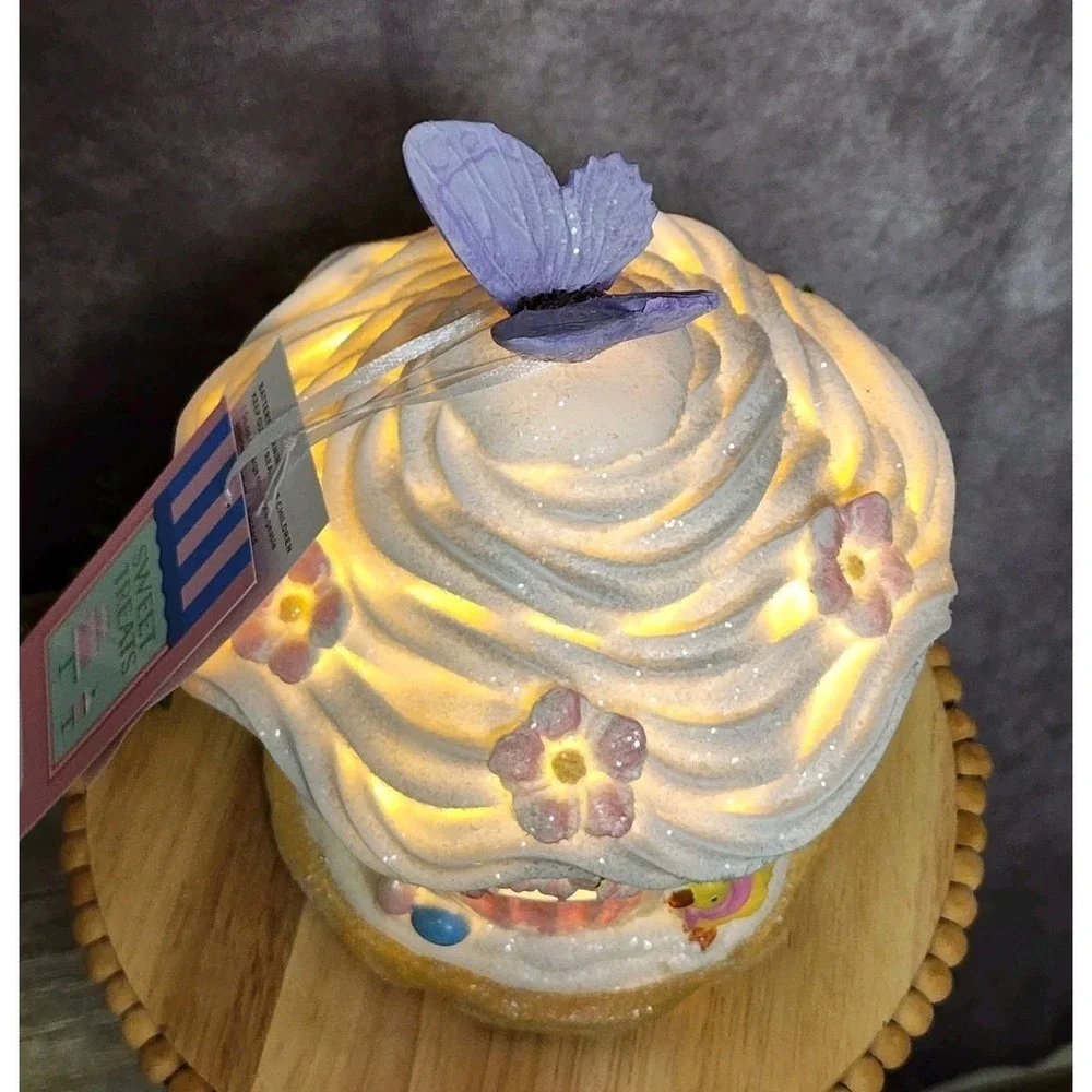 Easter Pastel Cupcake‎ Gingerbread House LIGHT UP Figurine Tabletop Decor 9